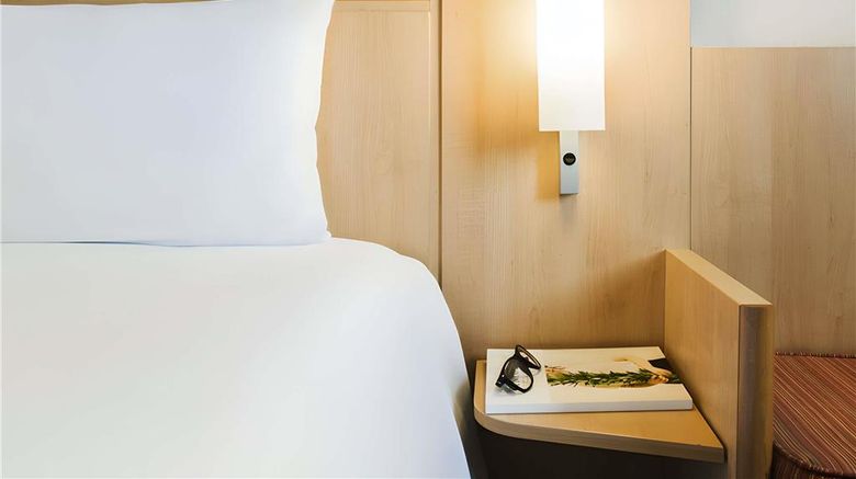 <b>Ibis Liverpool Centre Albert Dock Room</b>. Images powered by <a href="https://iceportal.shijigroup.com/" title="IcePortal" target="_blank">IcePortal</a>.