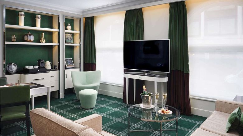 <b>Sofitel London St James Suite</b>. Images powered by <a href="https://iceportal.shijigroup.com/" title="IcePortal" target="_blank">IcePortal</a>.