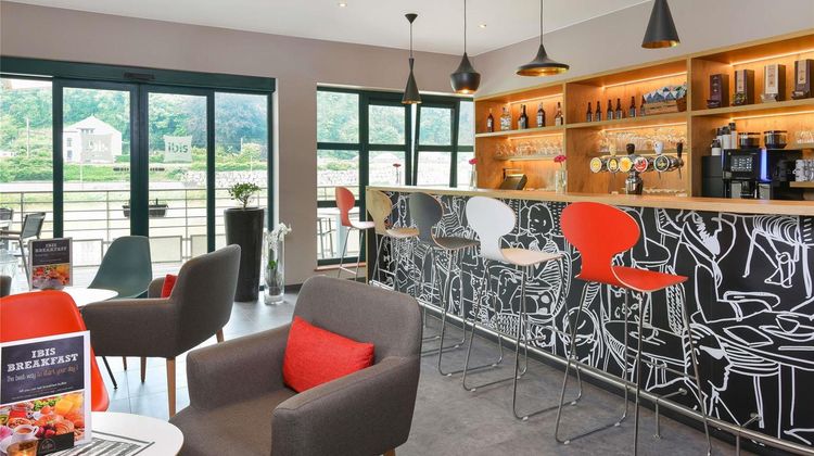 Ibis Dinant Exterior