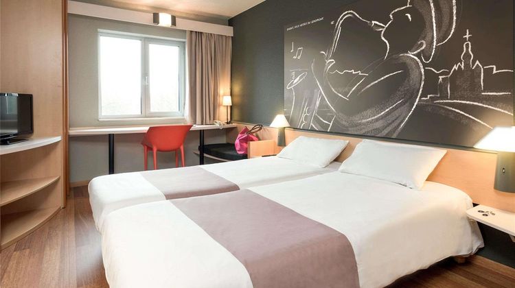 Ibis Dinant Room