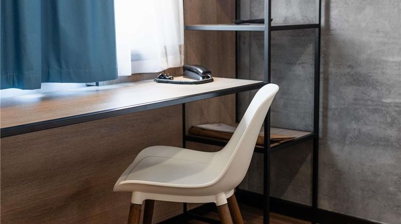 <b>Ibis Namur Centre Room</b>. Images powered by <a href="https://iceportal.shijigroup.com/" title="IcePortal" target="_blank">IcePortal</a>.