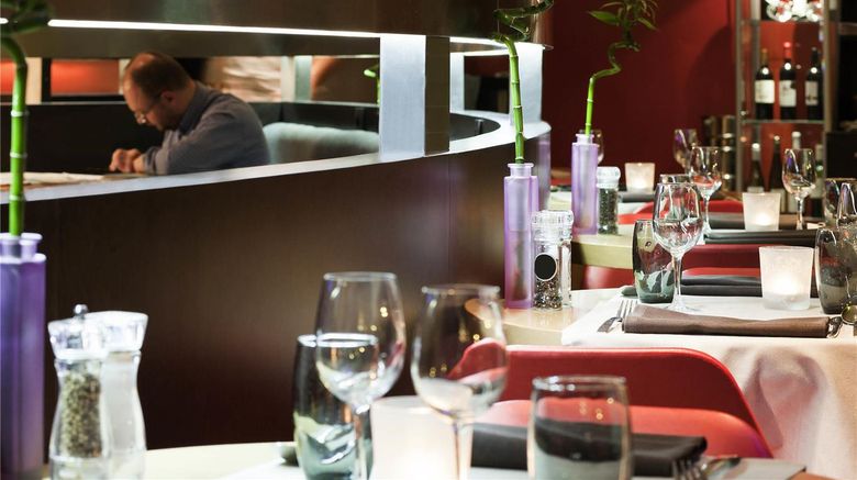<b>Novotel Leuven Centrum Restaurant</b>. Images powered by <a href="https://iceportal.shijigroup.com/" title="IcePortal" target="_blank">IcePortal</a>.