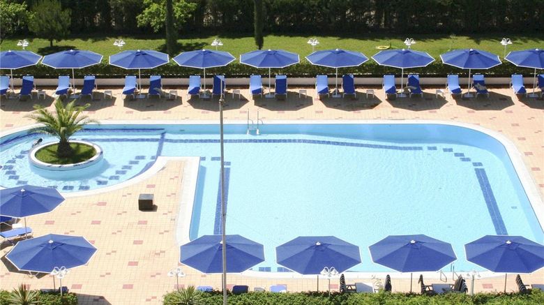 <b>Mercure Alger Airport Hotel Pool</b>. Images powered by <a href="https://iceportal.shijigroup.com/" title="IcePortal" target="_blank">IcePortal</a>.