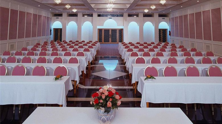 <b>Mercure Alger Airport Hotel Meeting</b>. Images powered by <a href="https://iceportal.shijigroup.com/" title="IcePortal" target="_blank">IcePortal</a>.
