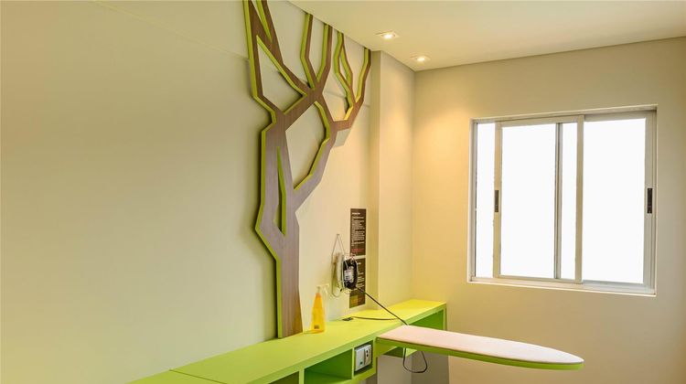 Ibis Styles Curitiba Centro Exterior