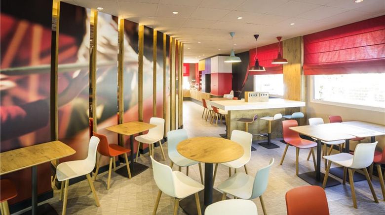 <b>Ibis Castelldefels Restaurant</b>. Images powered by <a href="https://iceportal.shijigroup.com/" title="IcePortal" target="_blank">IcePortal</a>.