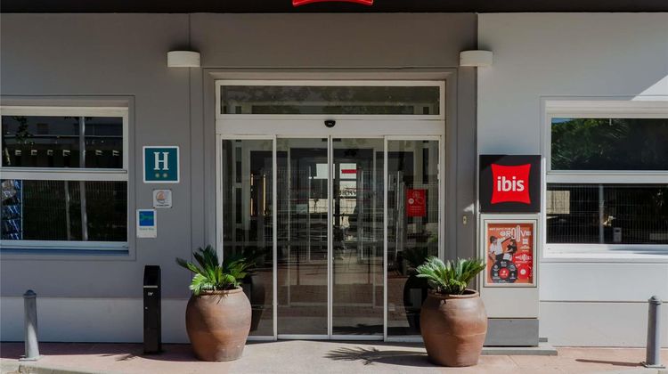 Ibis Castelldefels Exterior
