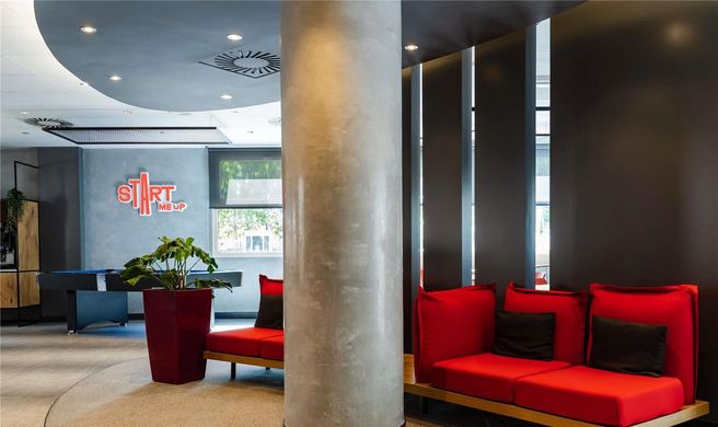 Ibis Castelldefels Exterior