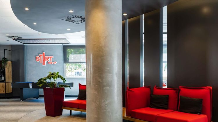 Ibis Castelldefels Exterior