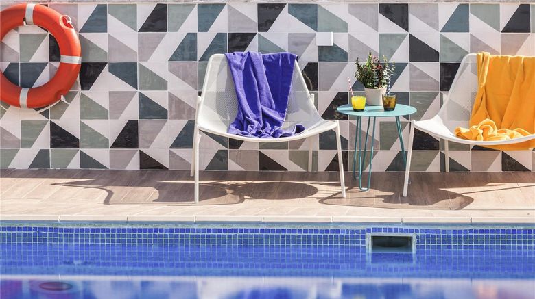 <b>Novotel Sevilla Marques Del Nervion Pool</b>. Images powered by <a href="https://iceportal.shijigroup.com/" title="IcePortal" target="_blank">IcePortal</a>.