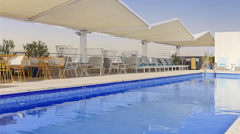 <b>Novotel Sevilla Marques Del Nervion Pool</b>. Images powered by <a href="https://iceportal.shijigroup.com/" title="IcePortal" target="_blank">IcePortal</a>.