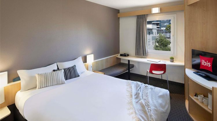 Ibis Sydney Thornleigh Room