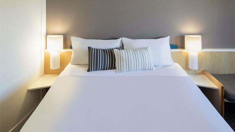 Ibis Sydney Thornleigh Room