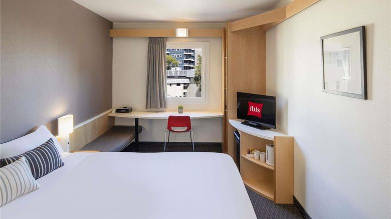 <b>Ibis Sydney Thornleigh Room</b>. Images powered by <a href="https://iceportal.shijigroup.com/" title="IcePortal" target="_blank">IcePortal</a>.