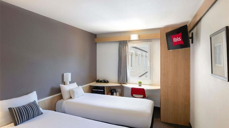 Ibis Sydney Thornleigh Room