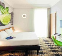 Ibis Styles Napoli Garibaldi Room