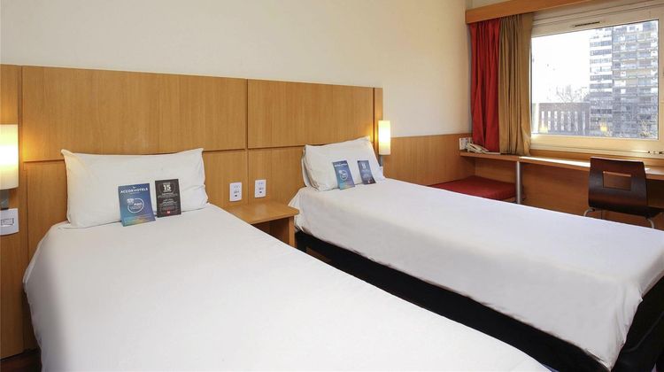 Ibis Buenos Aires Congreso Room