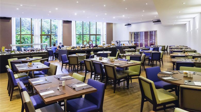 <b>Novotel Porto Alegre Restaurant</b>. Images powered by <a href="https://iceportal.shijigroup.com/" title="IcePortal" target="_blank">IcePortal</a>.