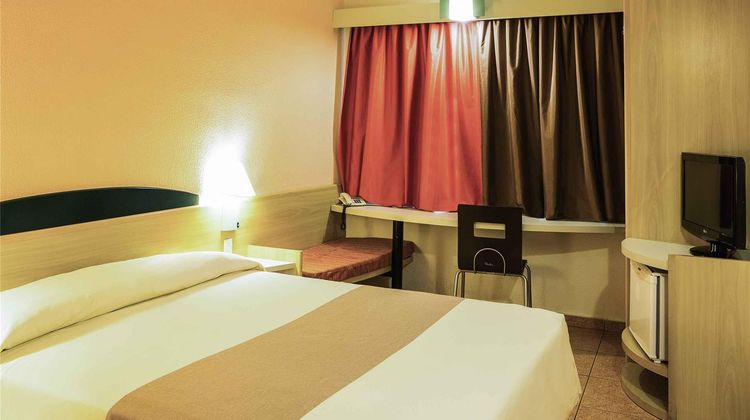 Ibis Taubate Exterior
