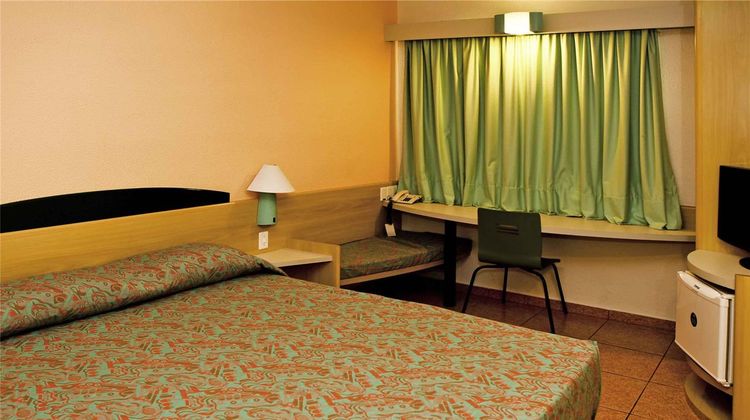 Ibis Taubate Room