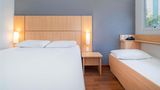 <b>Ibis Piracicaba Room</b>. Images powered by <a href="https://iceportal.shijigroup.com/" title="IcePortal" target="_blank">IcePortal</a>.