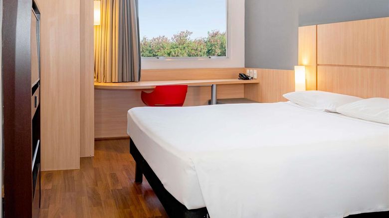 <b>Ibis Piracicaba Room</b>. Images powered by <a href="https://iceportal.shijigroup.com/" title="IcePortal" target="_blank">IcePortal</a>.