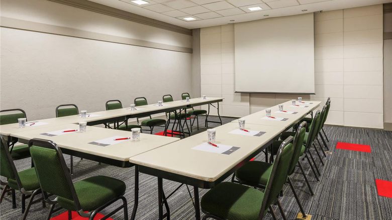 <b>Ibis Sao Carlos Meeting</b>. Images powered by <a href="https://iceportal.shijigroup.com/" title="IcePortal" target="_blank">IcePortal</a>.