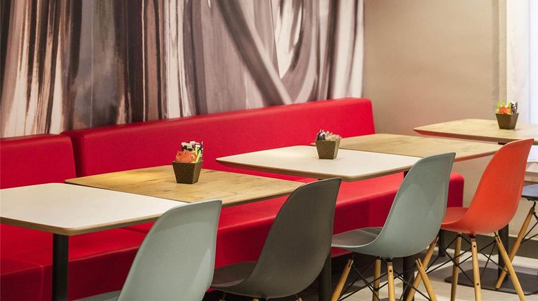 <b>Ibis Paris Convention Restaurant</b>. Images powered by <a href="https://iceportal.shijigroup.com/" title="IcePortal" target="_blank">IcePortal</a>.