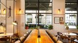 <b>Novotel London Bridge Restaurant</b>. Images powered by <a href="https://iceportal.shijigroup.com/" title="IcePortal" target="_blank">IcePortal</a>.