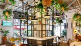 <b>Novotel London Bridge Restaurant</b>. Images powered by <a href="https://iceportal.shijigroup.com/" title="IcePortal" target="_blank">IcePortal</a>.