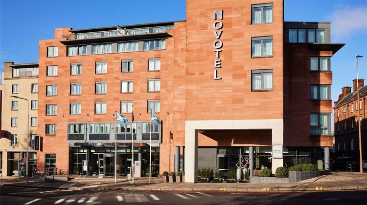 Novotel Edinburgh Centre Exterior
