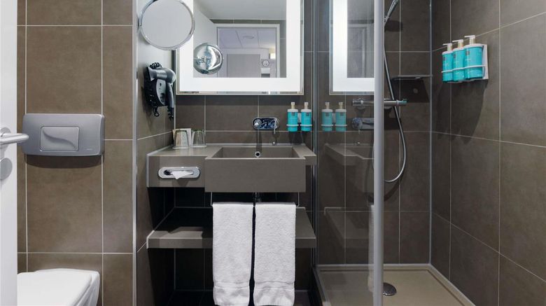 <b>Novotel Berlin Mitte Room</b>. Images powered by <a href="https://iceportal.shijigroup.com/" title="IcePortal" target="_blank">IcePortal</a>.