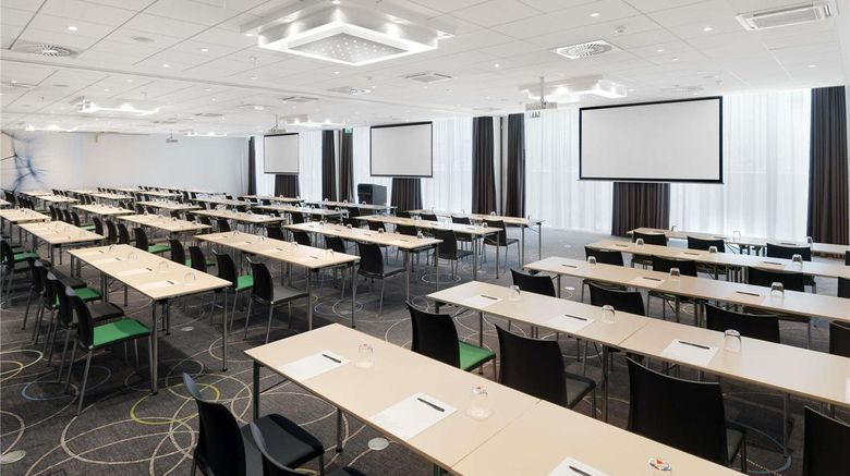 <b>Novotel Berlin Mitte Meeting</b>. Images powered by <a href="https://iceportal.shijigroup.com/" title="IcePortal" target="_blank">IcePortal</a>.