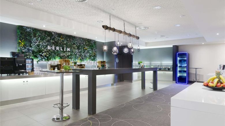 <b>Novotel Berlin Mitte Meeting</b>. Images powered by <a href="https://iceportal.shijigroup.com/" title="IcePortal" target="_blank">IcePortal</a>.