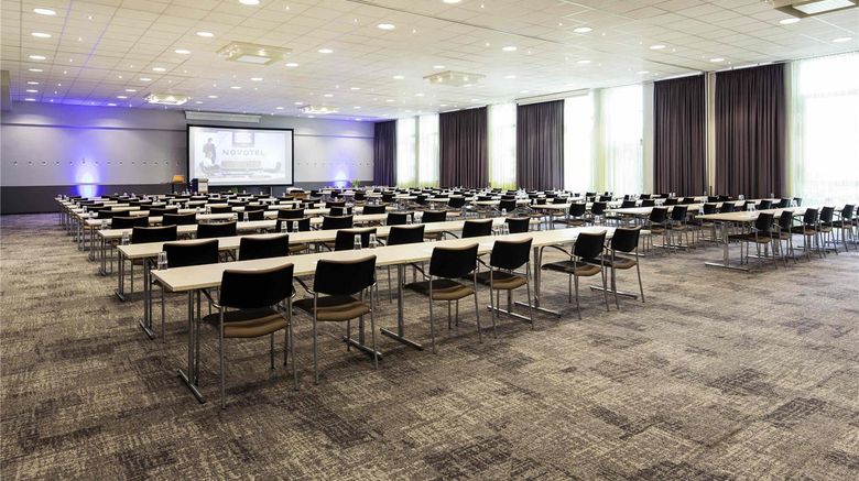 <b>Novotel Duesseldorf City West Meeting</b>. Images powered by <a href="https://iceportal.shijigroup.com/" title="IcePortal" target="_blank">IcePortal</a>.