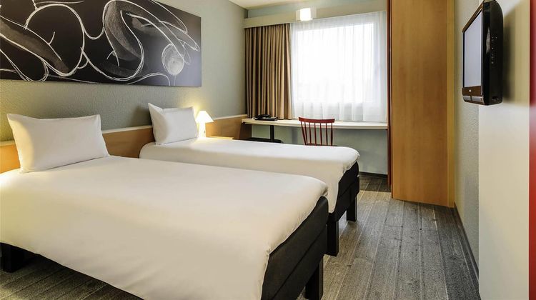 Ibis Alsterring Room