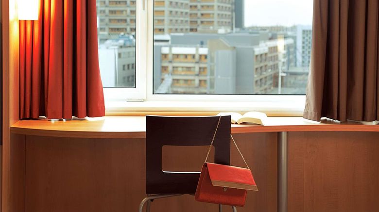 <b>Ibis Stuttgart Centrum Room</b>. Images powered by <a href="https://iceportal.shijigroup.com/" title="IcePortal" target="_blank">IcePortal</a>.