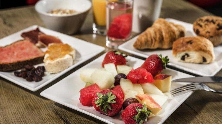 <b>Ibis Muenchen Messe Restaurant</b>. Images powered by <a href="https://iceportal.shijigroup.com/" title="IcePortal" target="_blank">IcePortal</a>.