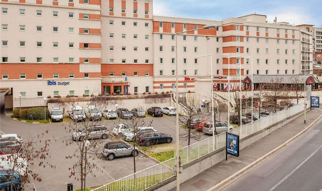 Ibis La Defense Courbevoie Exterior