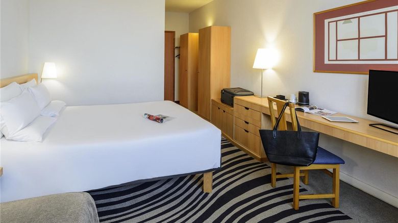 <b>Novotel Torino Corso Giulio Cesare Room</b>. Images powered by <a href="https://iceportal.shijigroup.com/" title="IcePortal" target="_blank">IcePortal</a>.