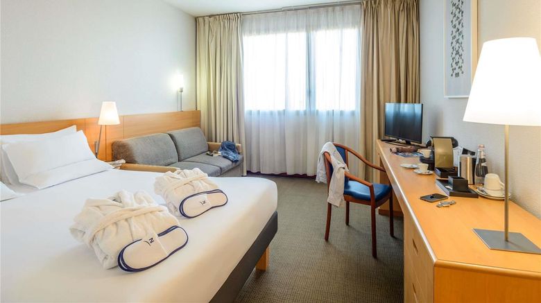 <b>Novotel Torino Corso Giulio Cesare Room</b>. Images powered by <a href="https://iceportal.shijigroup.com/" title="IcePortal" target="_blank">IcePortal</a>.