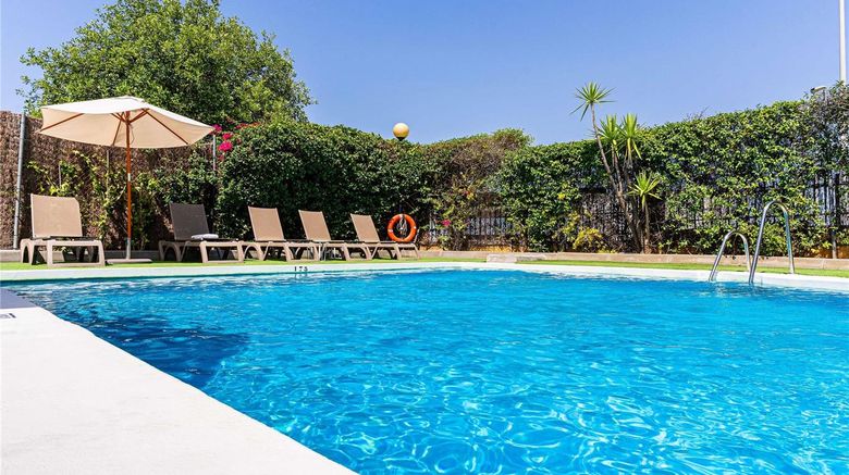 <b>Ibis Jerez de La Frontera Hotel Pool</b>. Images powered by <a href="https://iceportal.shijigroup.com/" title="IcePortal" target="_blank">IcePortal</a>.