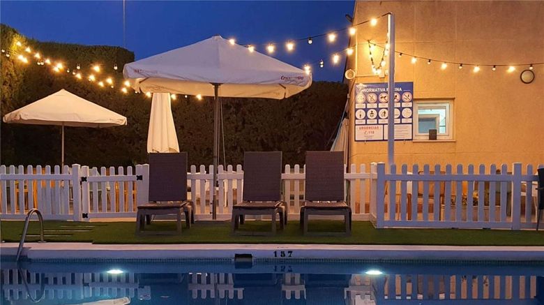 <b>Ibis Jerez de La Frontera Hotel Pool</b>. Images powered by <a href="https://iceportal.shijigroup.com/" title="IcePortal" target="_blank">IcePortal</a>.
