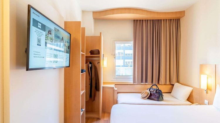 Ibis Madrid Valentin Beato Exterior