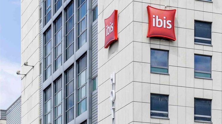 Hotel Ibis Berlin Spandau Exterior