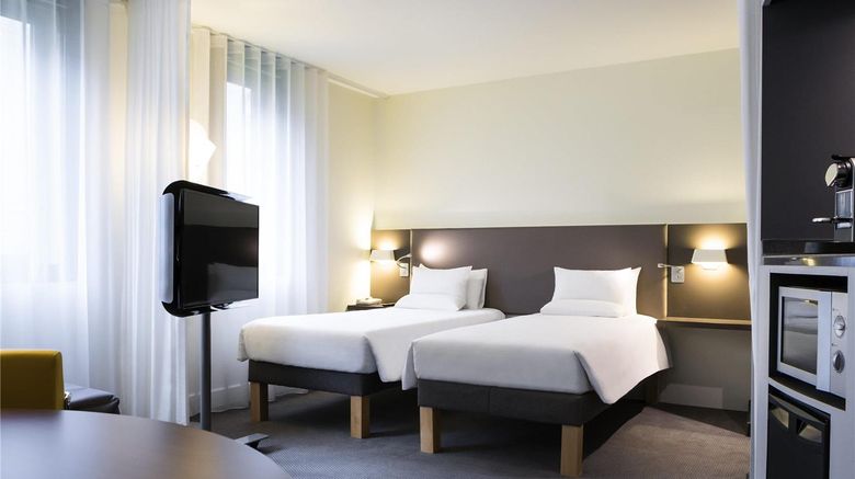 <b>Novotel Suites Paris CDG Airport Villepinte Room</b>. Images powered by <a href="https://iceportal.shijigroup.com/" title="IcePortal" target="_blank">IcePortal</a>.