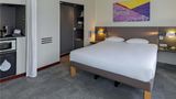 Suite Novotel Paris Saint Denis Stade Room
