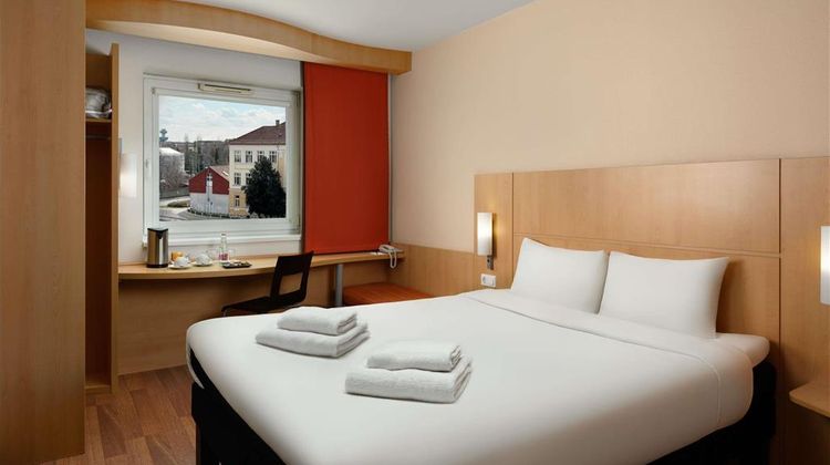 Ibis Gyor Room