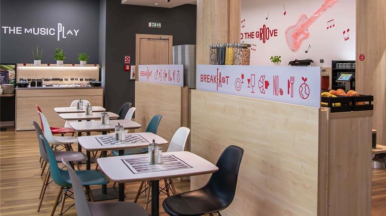 <b>Ibis Gyor Restaurant</b>. Images powered by <a href="https://iceportal.shijigroup.com/" title="IcePortal" target="_blank">IcePortal</a>.