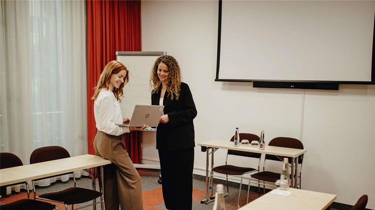 Ibis Gyor Meeting
